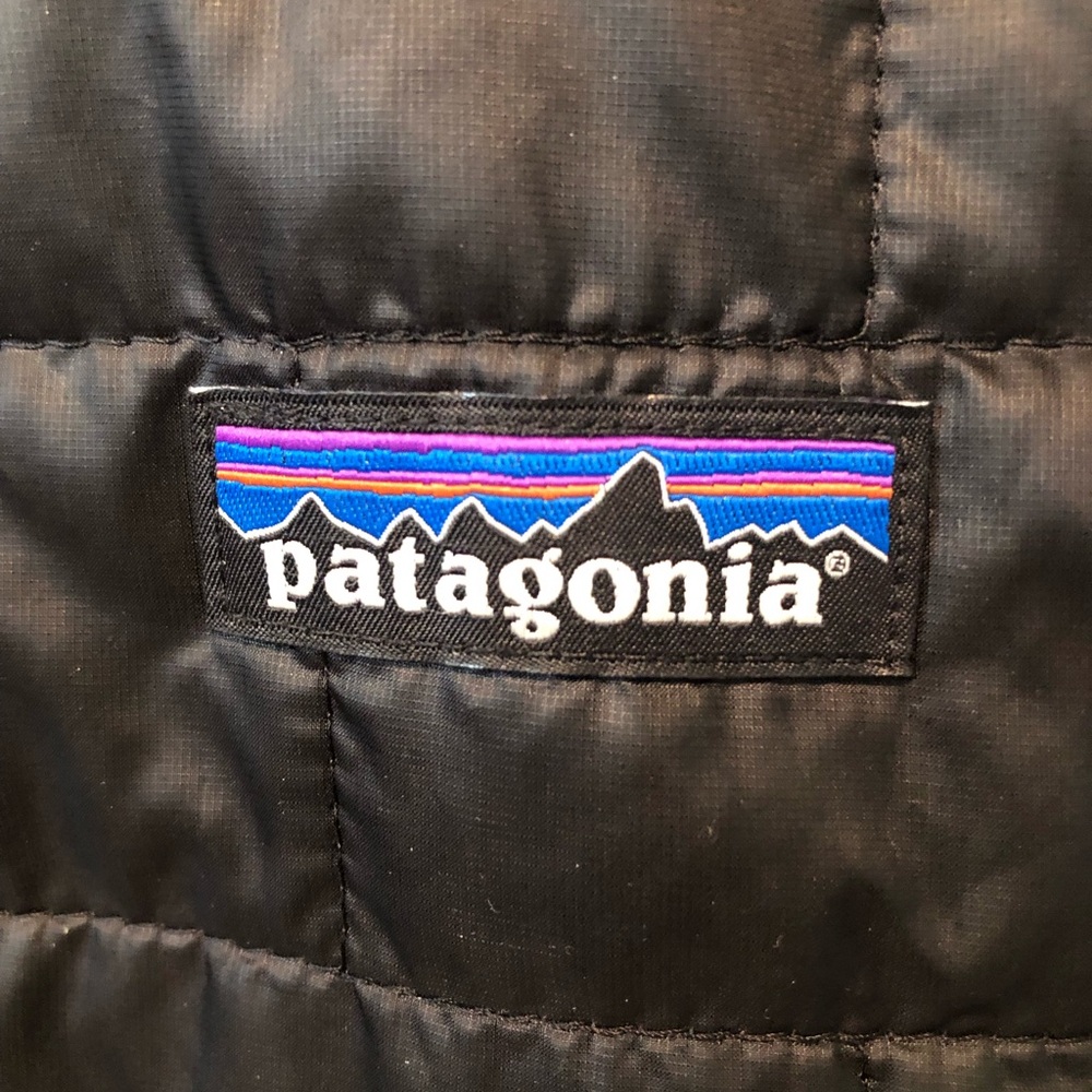 Patagonia Men’s Black Nano Puff Vest - Picture 4 of 16